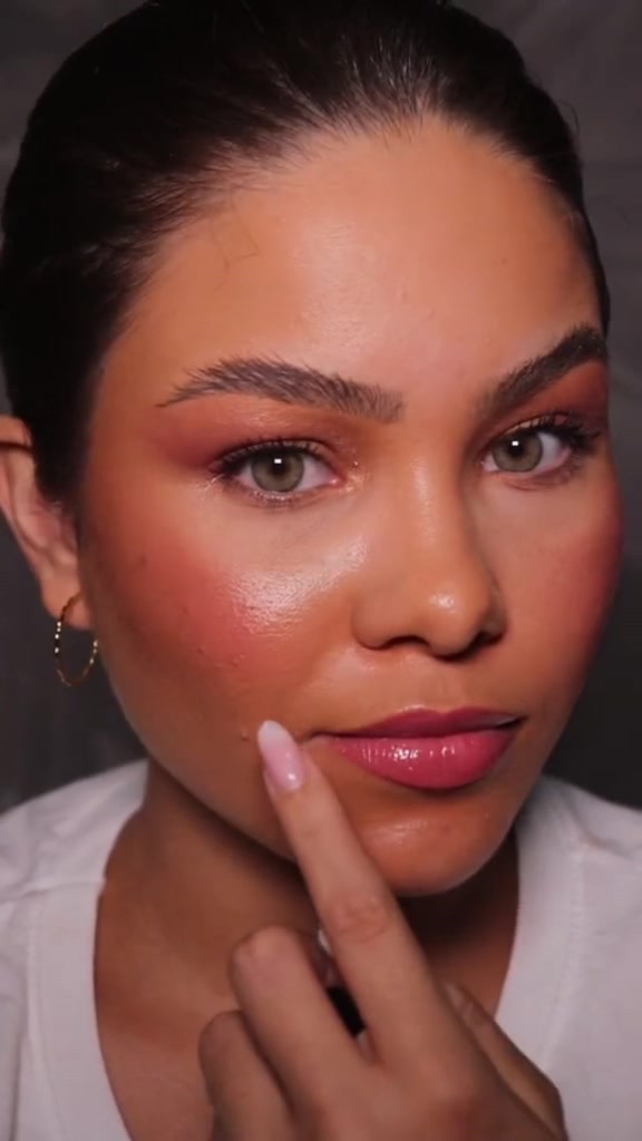Rolo Facial de Pedra Vulcânica –© Anti-Oleosidade Instantânea e Pele com Efeito Matte