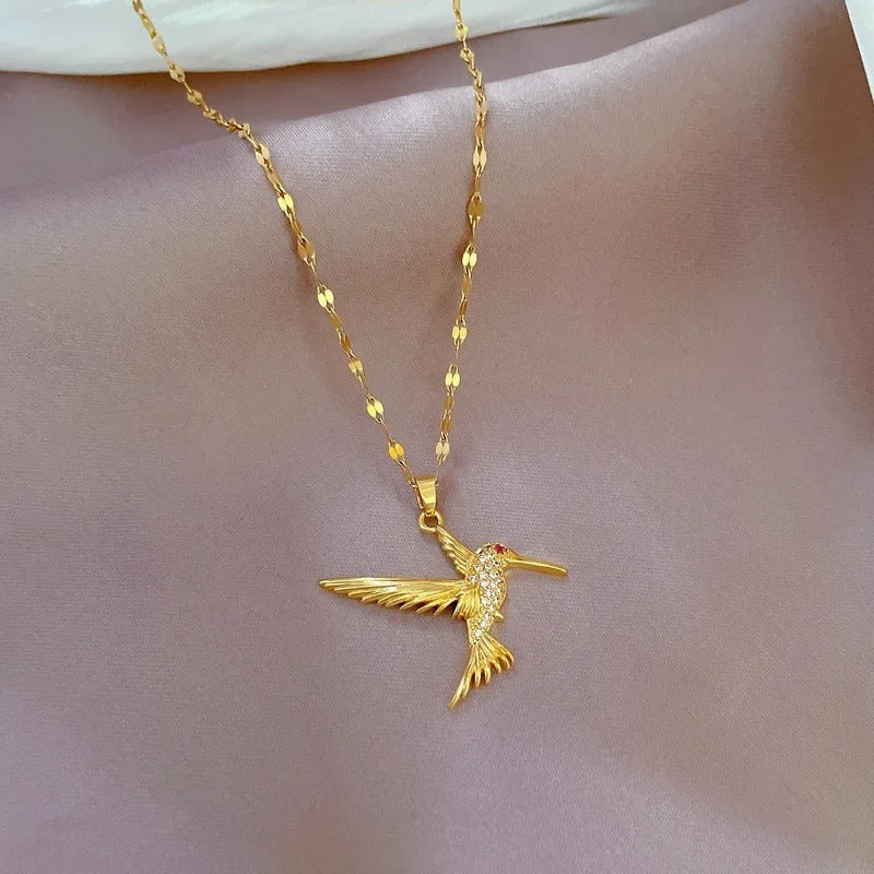 GARGANTILHA BEM-TE-VI BANHADA EM OURO 18K