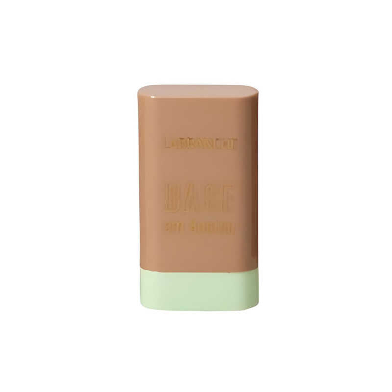 Base Cremosa em Bastão – Cobertura Leve e Efeito Pele Natural